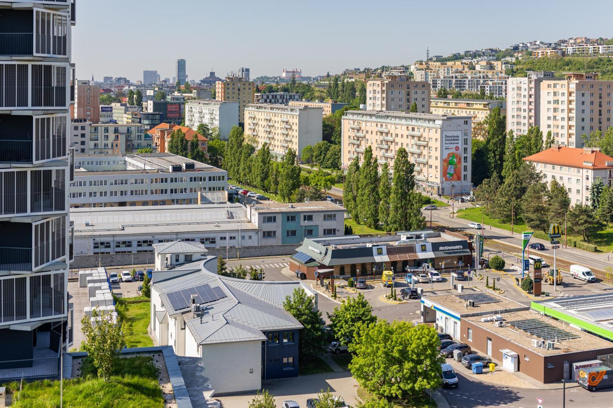 Bnb Slovakia Guthaus 64D Bratislava Exterior photo