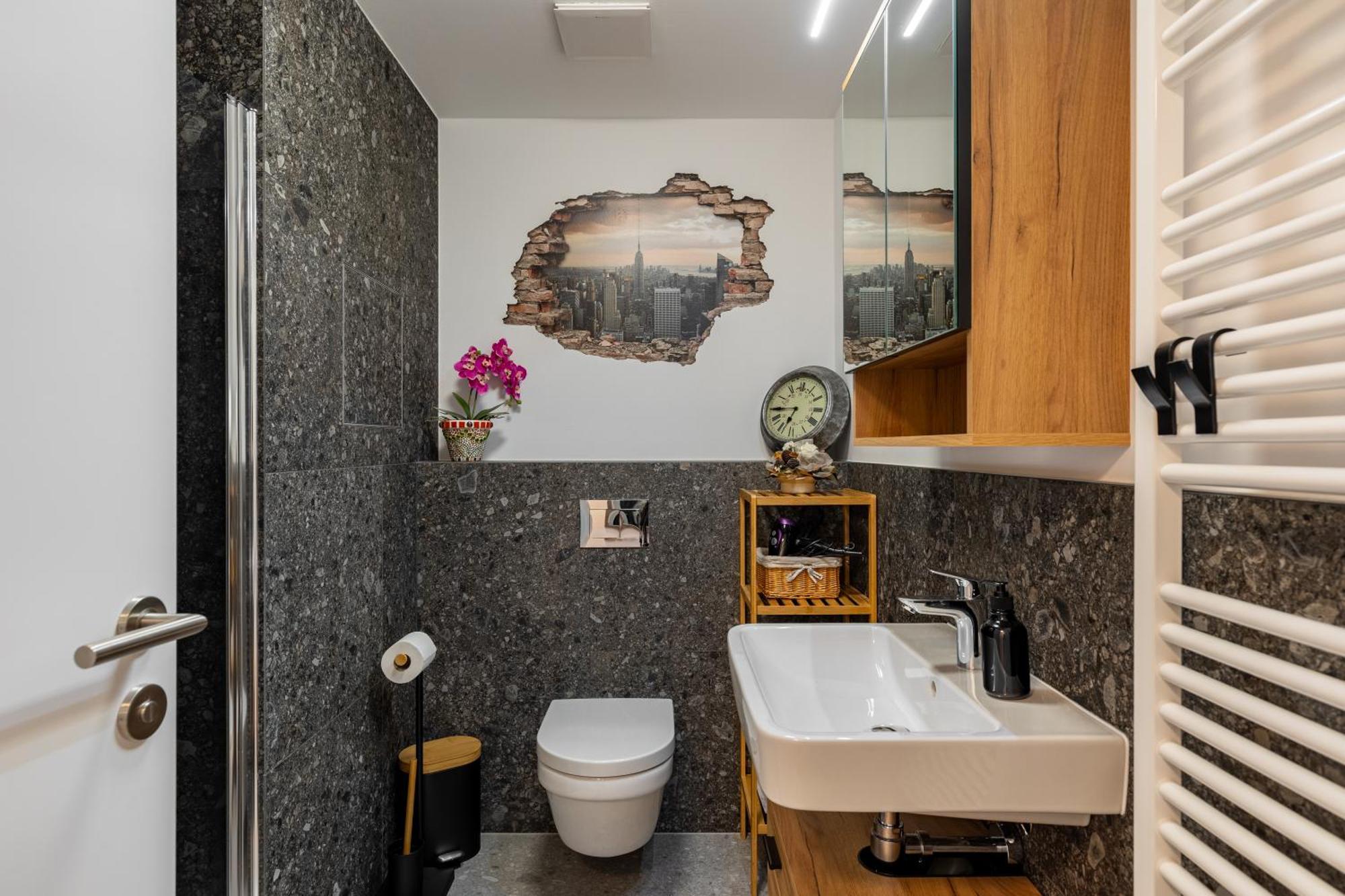 Bnb Slovakia Guthaus 64D Bratislava Exterior photo